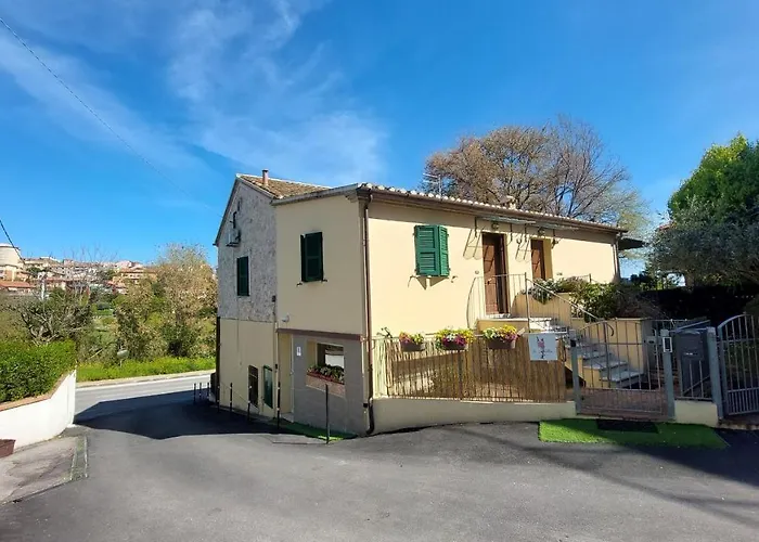 Апартаменты La Lupinella *